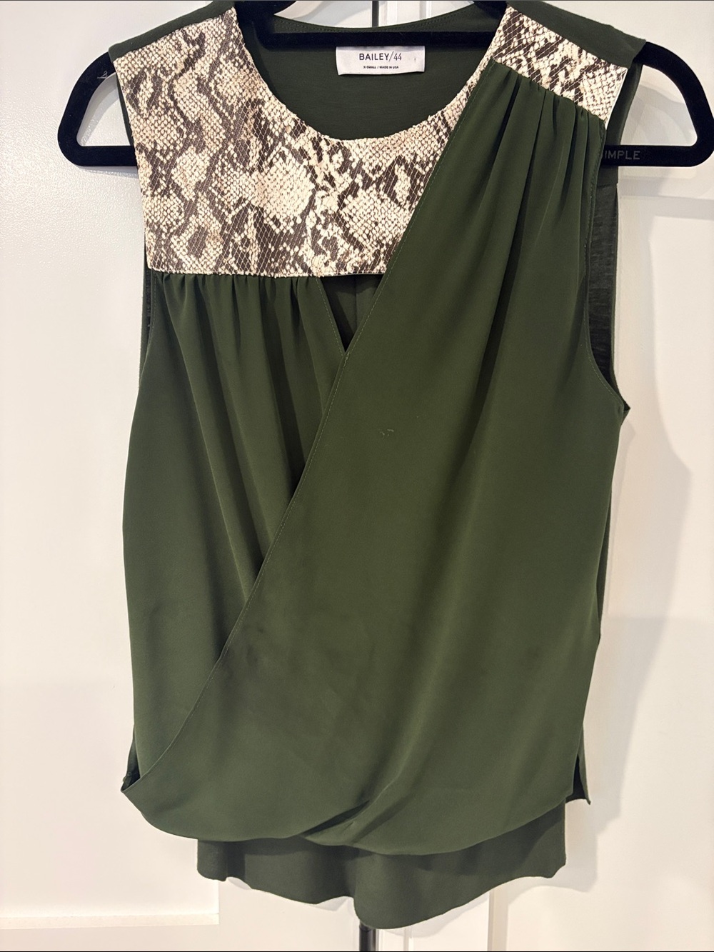 Bailey 44 Woman’s Silk Olive Green Sleeveless Wrap Top with Snake Print Size XS